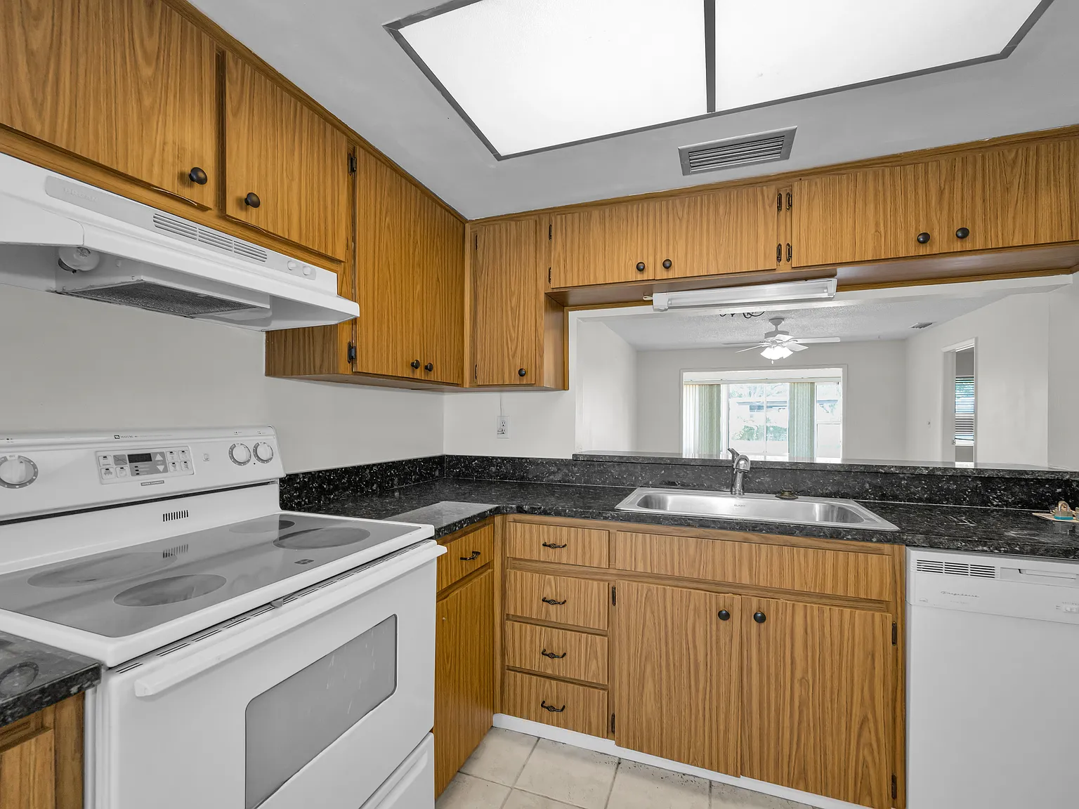 2 bedroom Villa — Photo 4