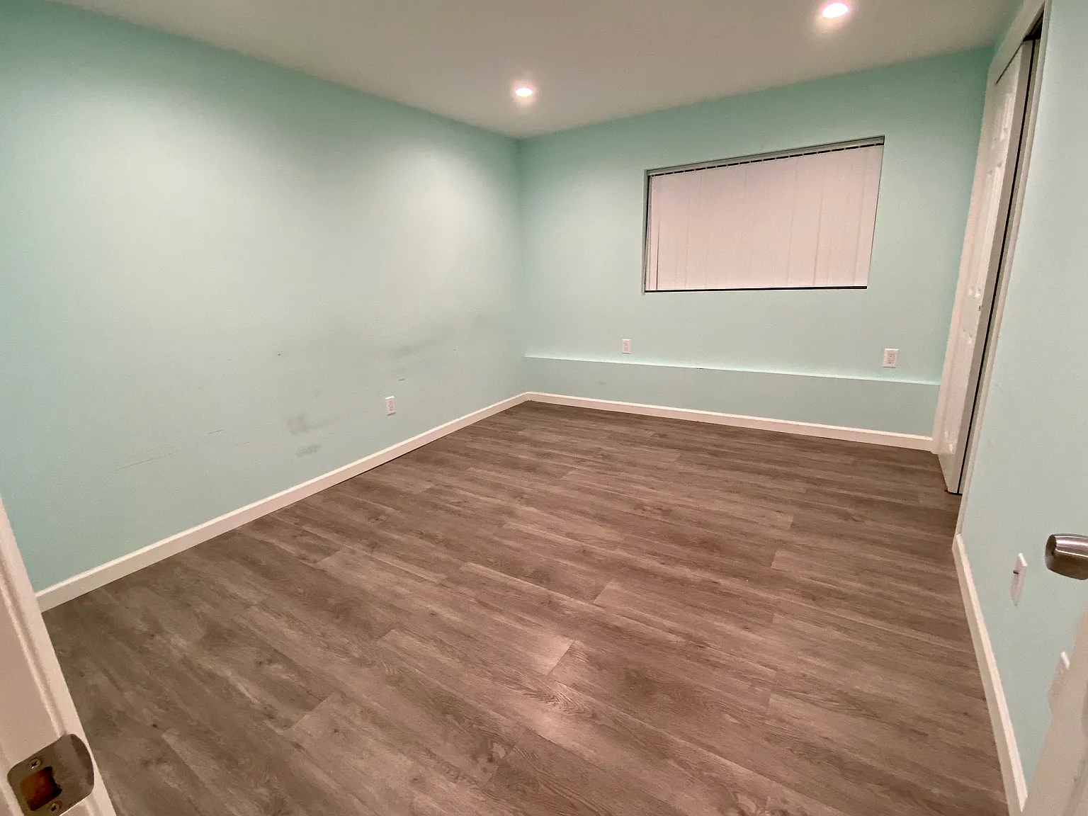 2 bed, 700 sqft, $3,100 — Photo 4