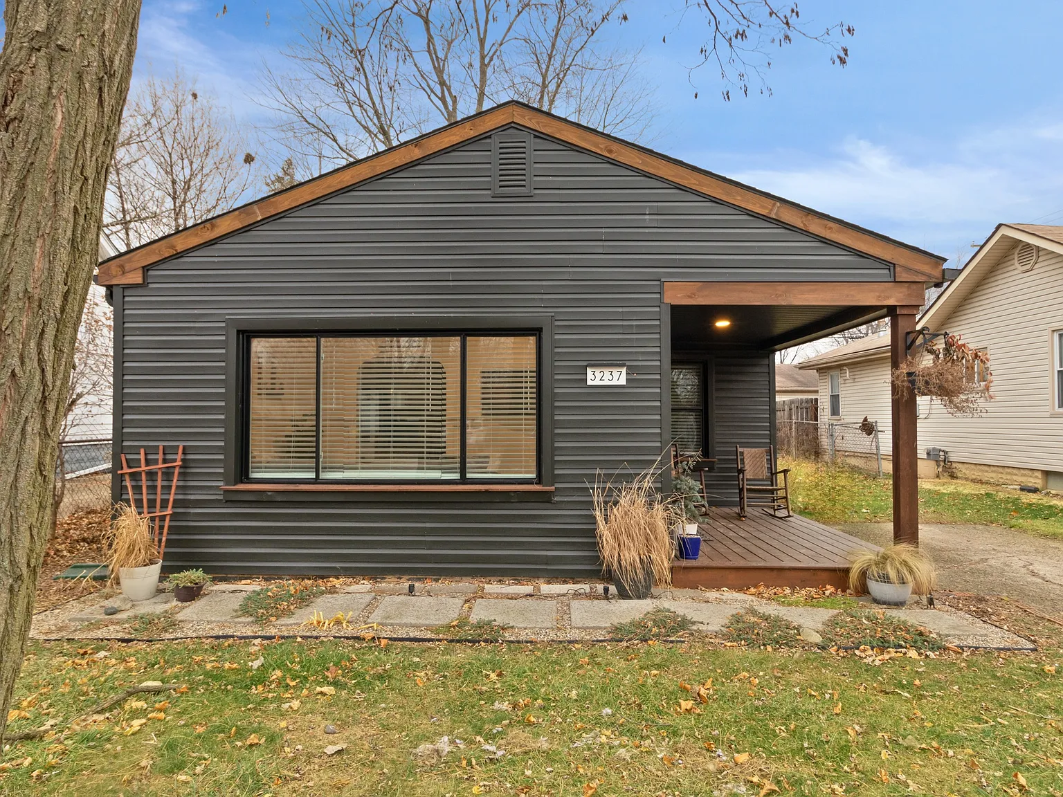 2 bed, $3,000 — Photo 2