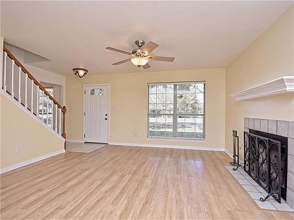 5th image of 500 Amaryllis Ave