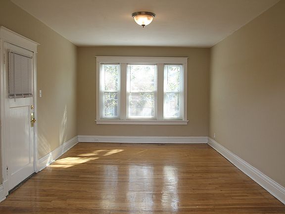 4th image of 727 Leland Ave #3