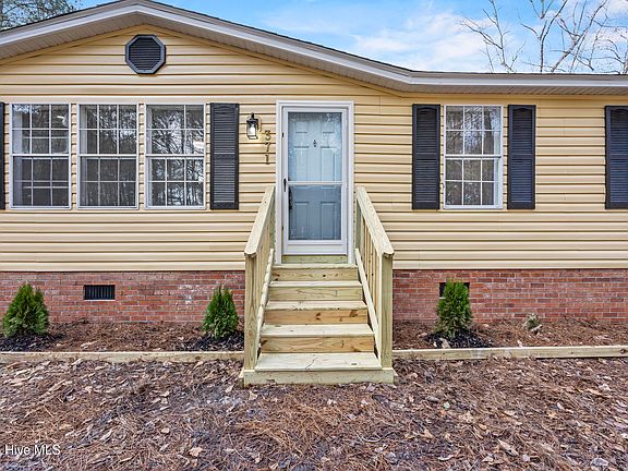 3rd image of 371 Harley Drive