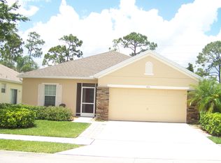 406 Briarcliff Cir, Sebastian, FL 32958