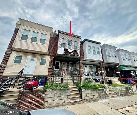 1st image of 2113 Simon St