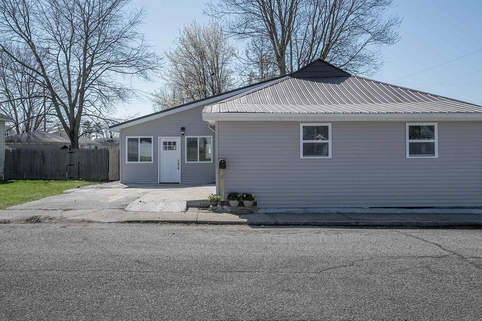 1526 2nd St photo 1
