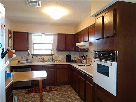 4th image of 3120 Cleo Dr