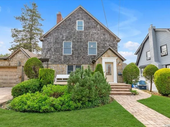 22 Webster Street, Lynbrook, NY 11563