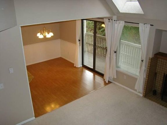 4th image of 1555 Union Ave NE APT 57