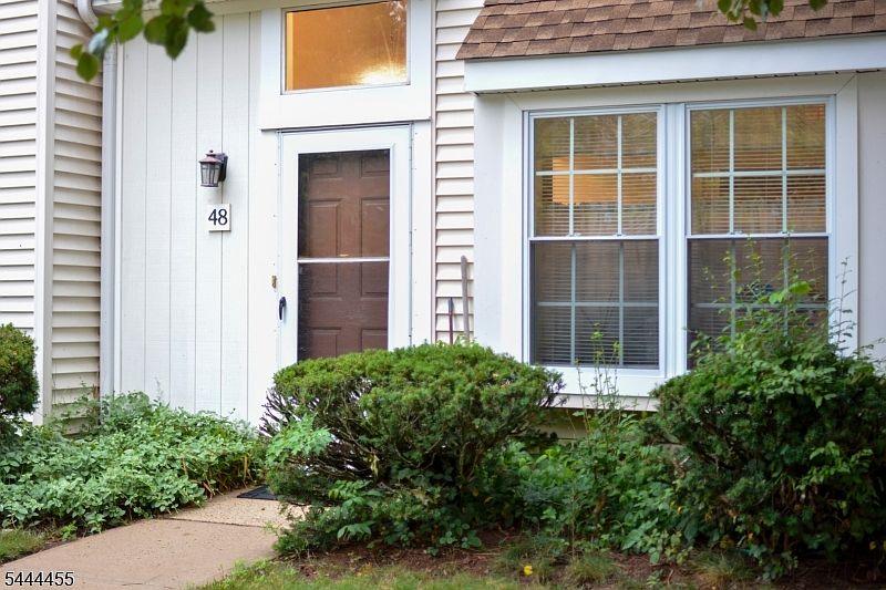 1st image of 48 Nottingham Way