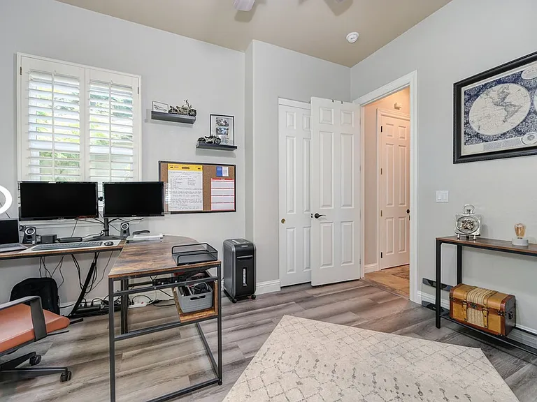 7029 Pembroke Way — Photo 49