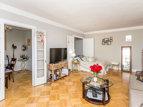 5th image of 2000 N Lincoln Park W #1606
