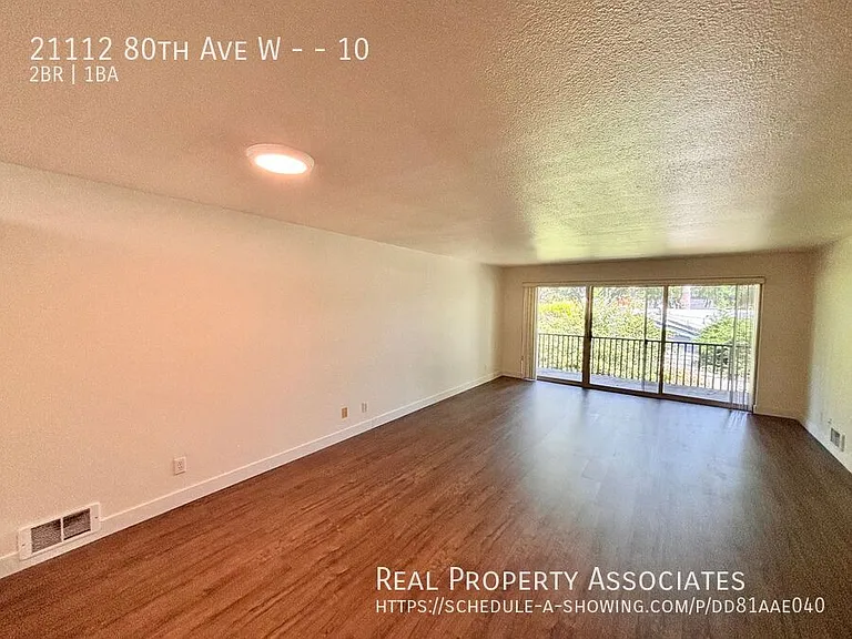 21112 80th Ave W #10 — Photo 4