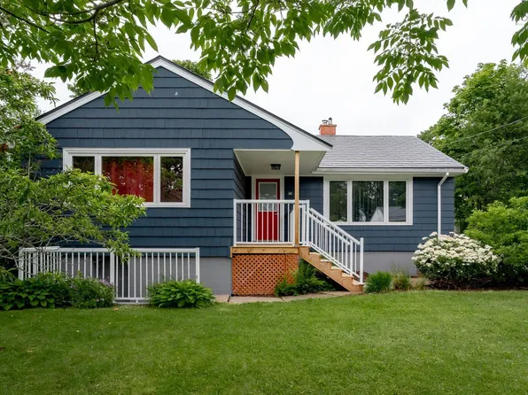 47 Frances St, Dartmouth, NS B3A 3H5
