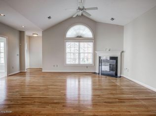 4500 Ivy Crest Cir, Louisville, KY 40241