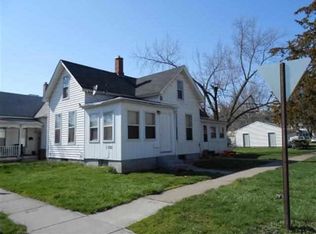 1702 W 7th St, Davenport, IA 52802