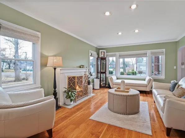 85 Longfellow Street, Hartsdale, NY 10530