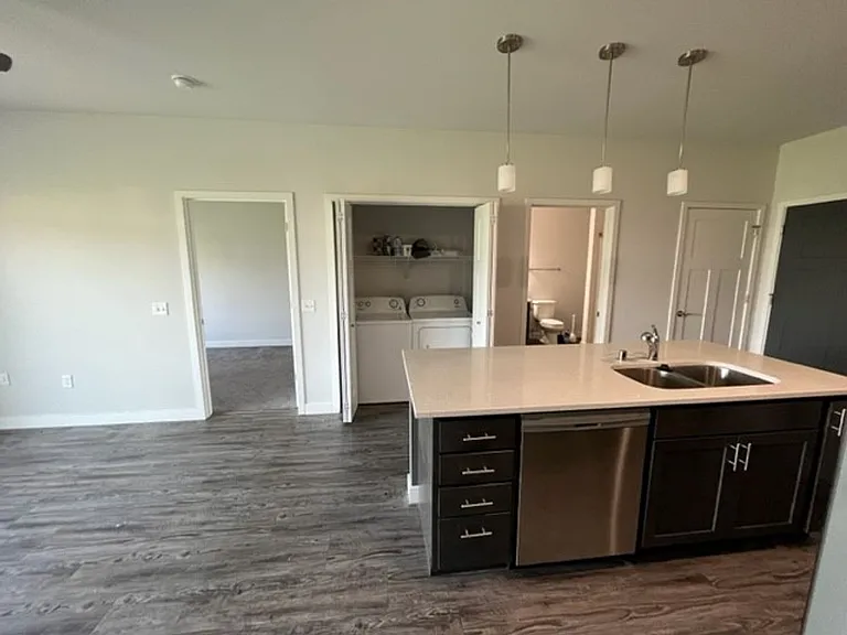 Cottage Grove Commons: Limestone — Photo 23