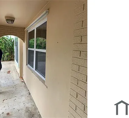 6 bed, 1366 sqft, $4,887 — Photo 3