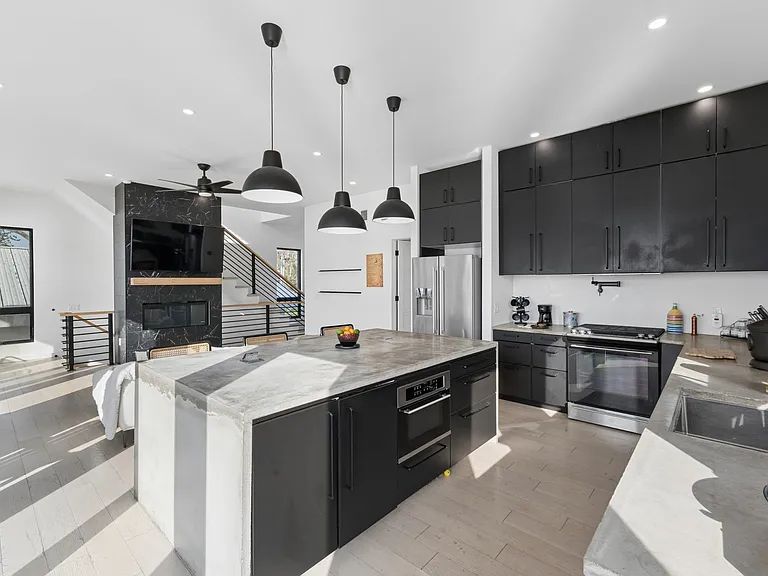 2721 S Lakeview Dr #1 — Photo 15