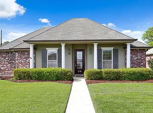 218 Tulip Dr, Houma, LA 70360