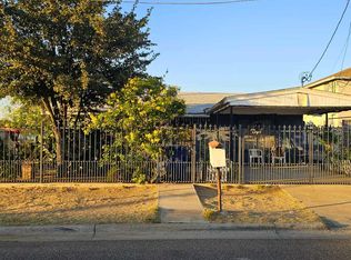 402 E Travis St, Laredo, TX 78040