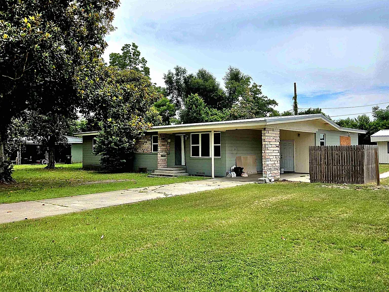 404 Puckett Rd — Photo 3
