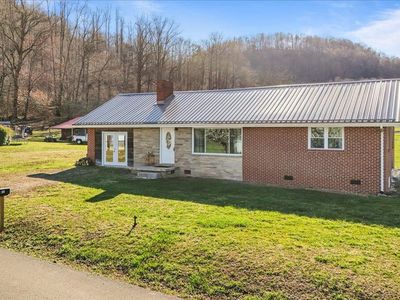 300 Berry Hill Rd, Elizabethton, TN, 37643
