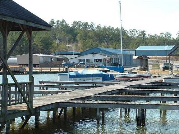 2nd image of 231 Paradise Point Dr
