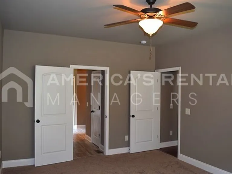 3764 Creekside Way — Photo 13
