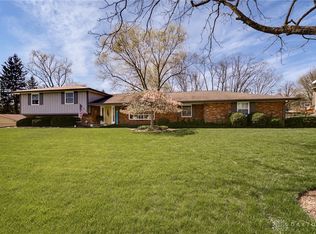 7655 Rolling Oak Dr, Dayton, OH 45459