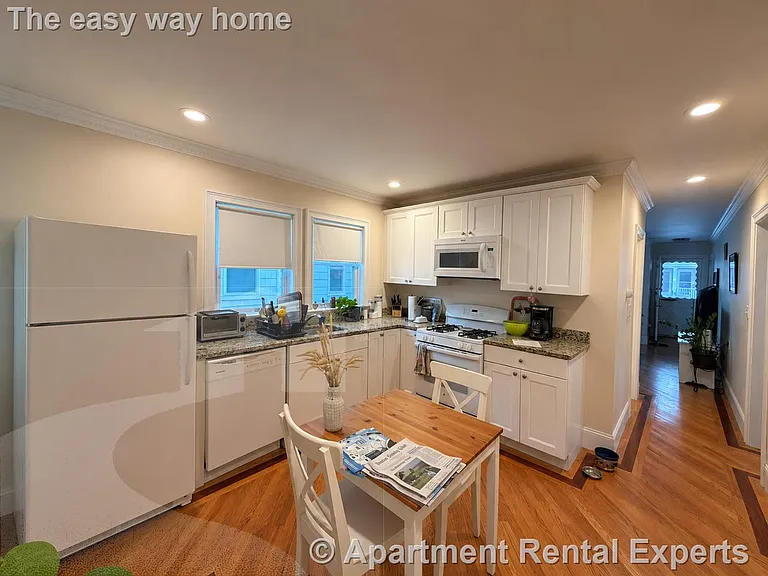 6 Edgar Ct #1 — Photo 2