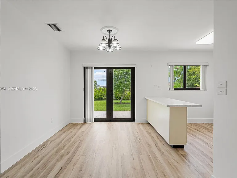 5110 SW 106th Ave — Photo 9