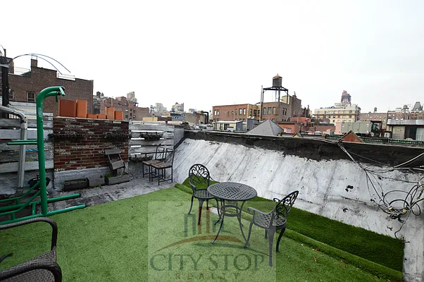 Rented by City Stop Realty | media 6