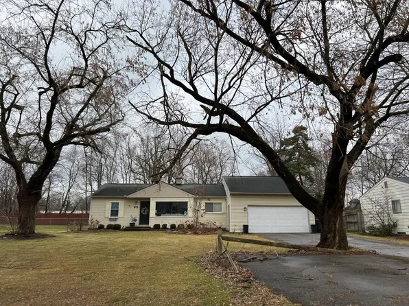 95 Cutting Dr, Troy, MI 48085