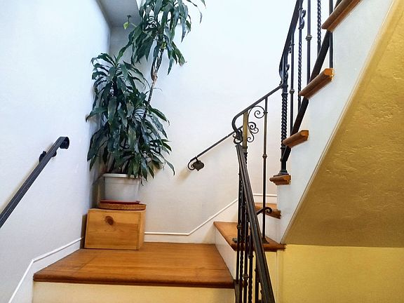 3rd image of 2515 Ivy Dr APT 5