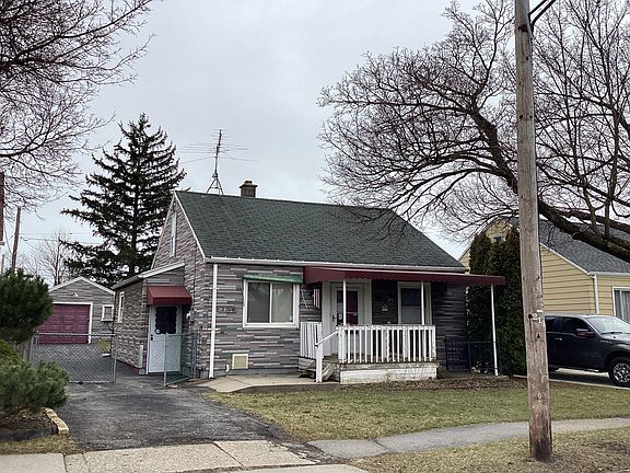 3rd image of 2190 Kenmore Ave