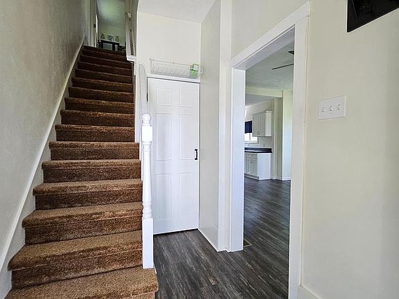 4th image of 2204 W 12th St