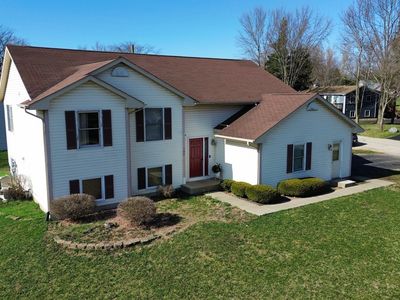 100 Cornwall Cir SE, Poplar Grove, IL, 61065