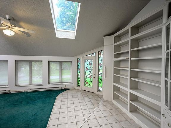 4th image of 1238 Lorrell Ave SW