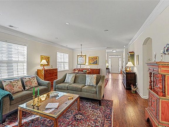 5th image of 126 Heritage Hill Dr