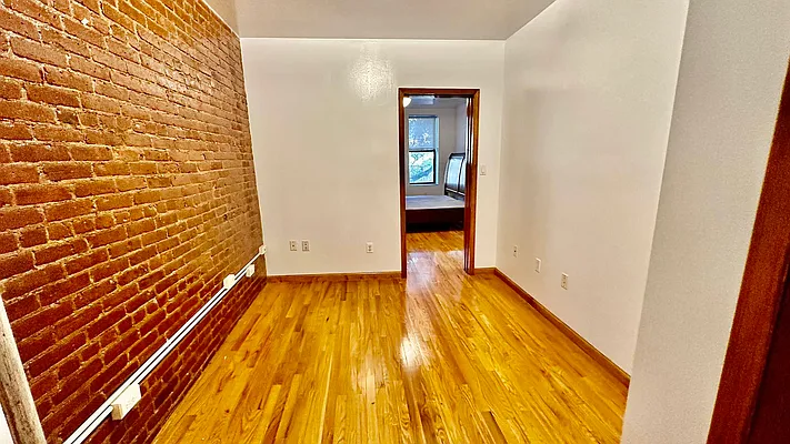 Rented by HOLTON REAL ESTATE INC. | media 7