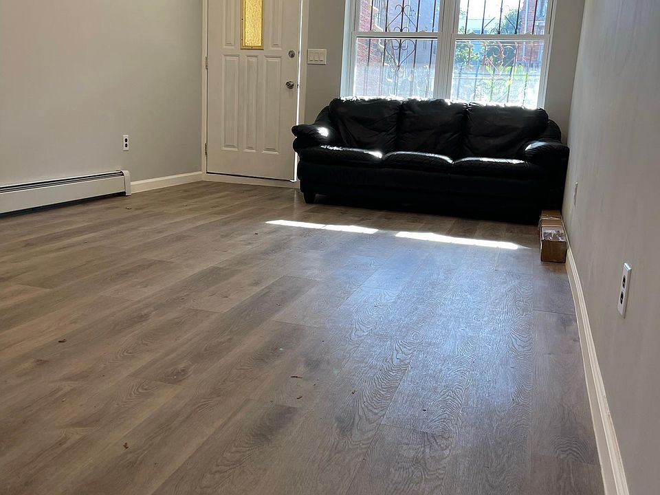 2nd image of 216 Bay 35th St APT 1