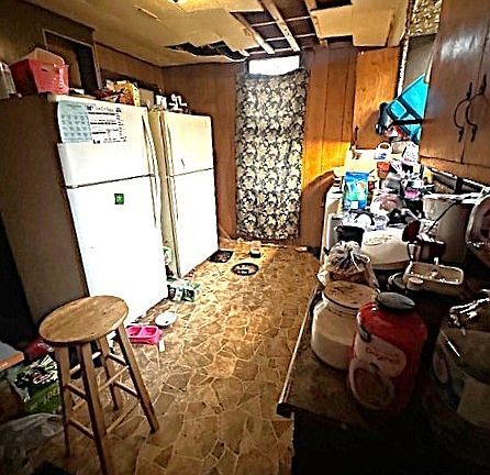 2nd image of 817 E Eureka St