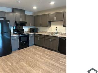 60 Town Center Dr #209, Richmond Hill, GA 31324