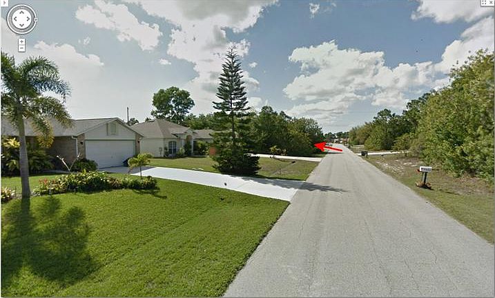 1st image of 658 SW Hillsboro Cir