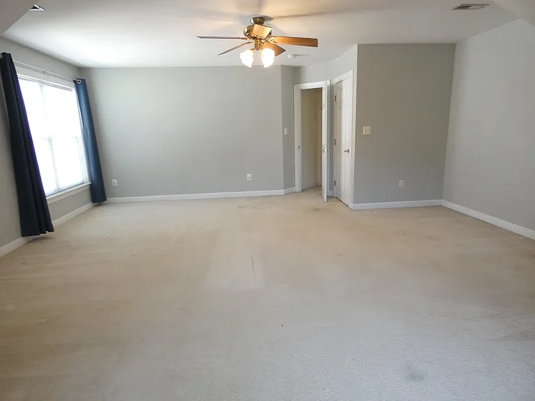 1203 Fairfax Woods Dr — Photo 24