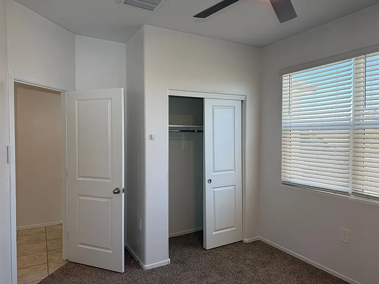 9427 E Alfalfa Dr — Photo 7