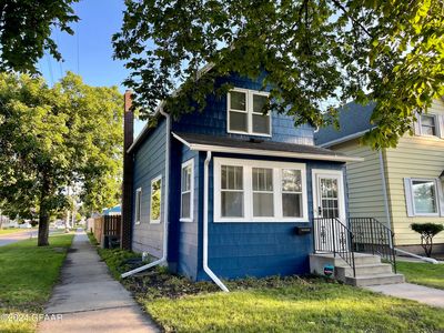 1201 University Ave, Grand Forks, ND, 58203