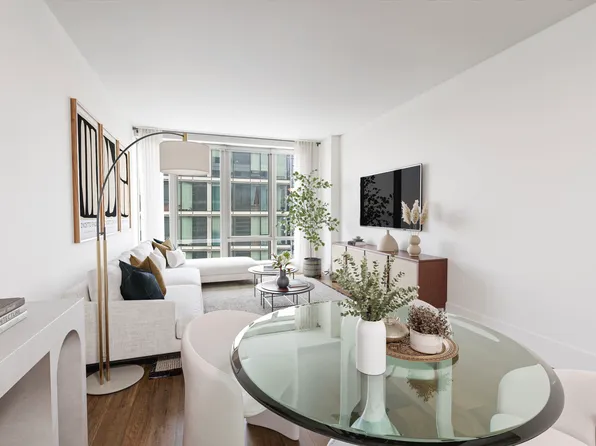 50 Riverside Boulevard image 5 of 26