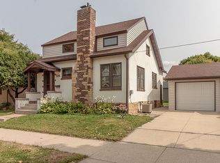 516 Center St, North Mankato, MN 56003